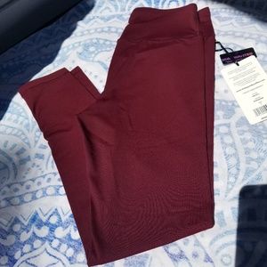 NWT. 90 Degree Burgandy High Waist Leggings